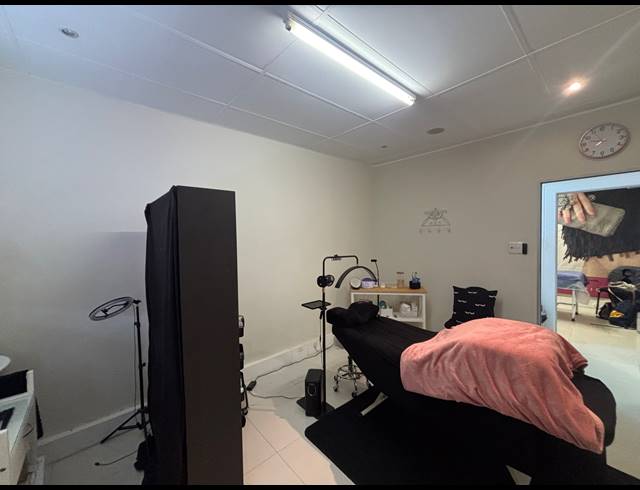 53M² BUSINESS TO LET IN AUDAS ESTATE